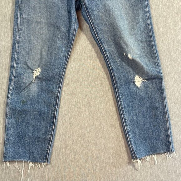 Levi’s Wedgie Icon Jeans Women’s Size 27 Blue Distressed Tapered Leg Raw Hem - Picture 3 of 16